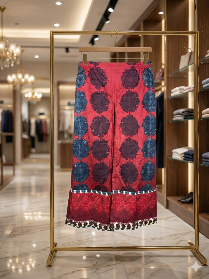 Monochrome White Trousers with Contrast Piping