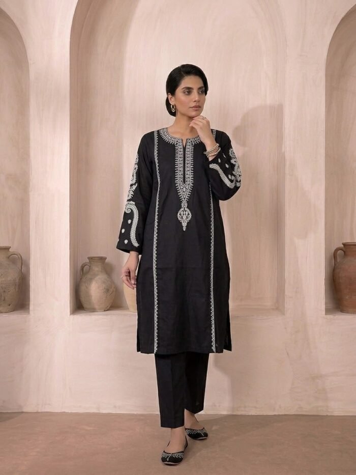 2Pc Lawn Embroidered Suit